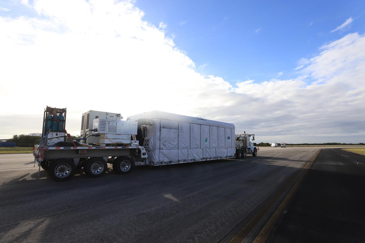 GOES-U Spacecraft Arrival and Offload